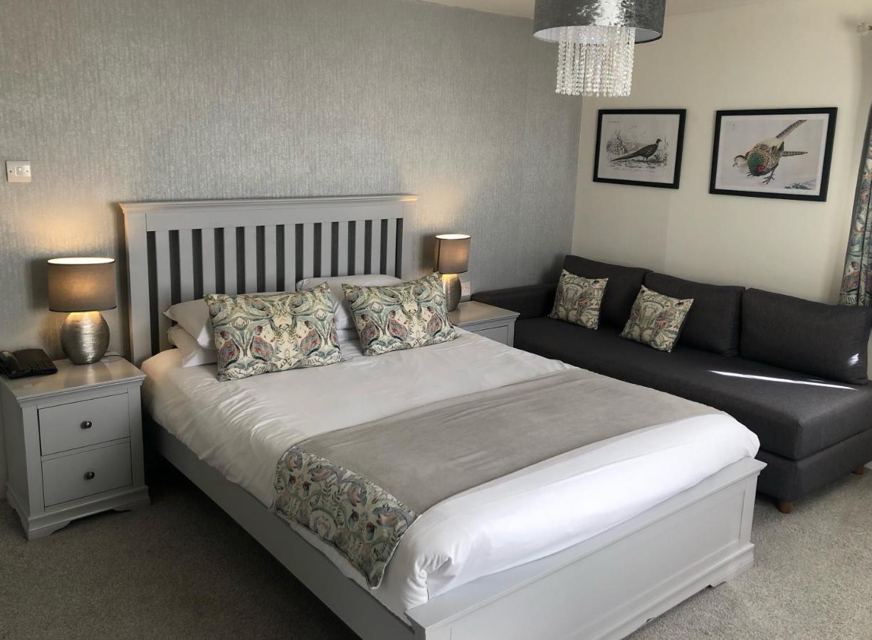 The Great House Hotel Bridgend  Bagian luar foto