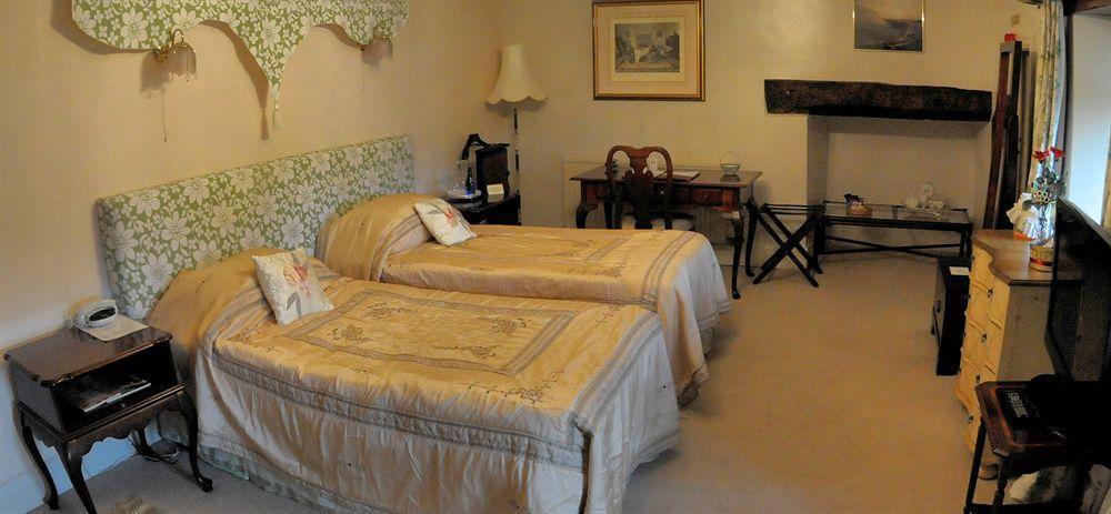 The Great House Hotel Bridgend  Bagian luar foto