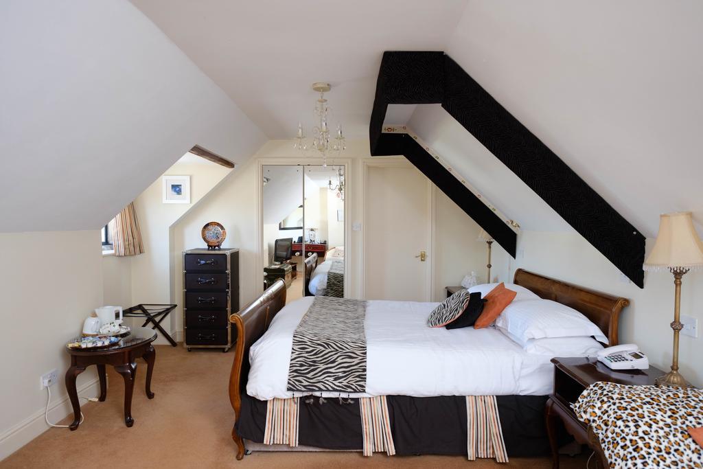The Great House Hotel Bridgend  Ruang foto