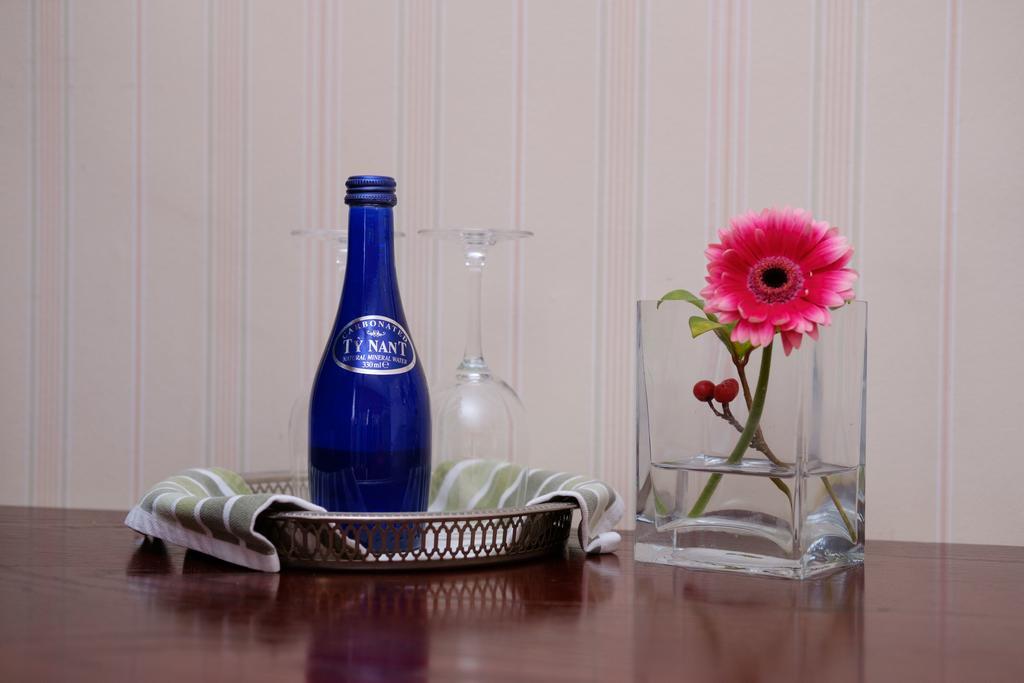 The Great House Hotel Bridgend  Bagian luar foto